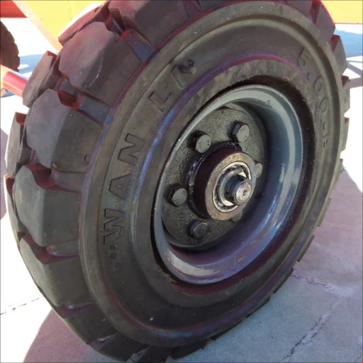 Movable Yard Dock Ramp 8Ton Solid Tyres - Image 10