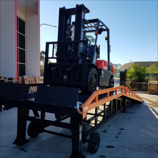 Movable Yard Dock Ramp 8Ton Solid Tyres - Image 5