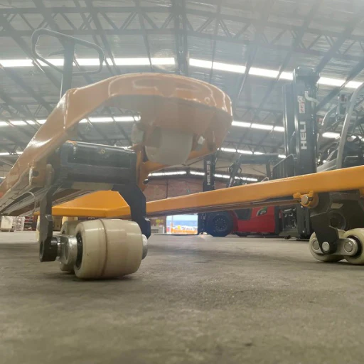 Extra Long Pallet Jack 2T Capacity Fork Length 2000MM - Image 5