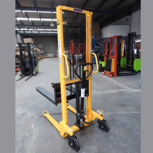 Manual Hand Stacker Lifter Lifting 1600mm Capacity 1T - Image 3