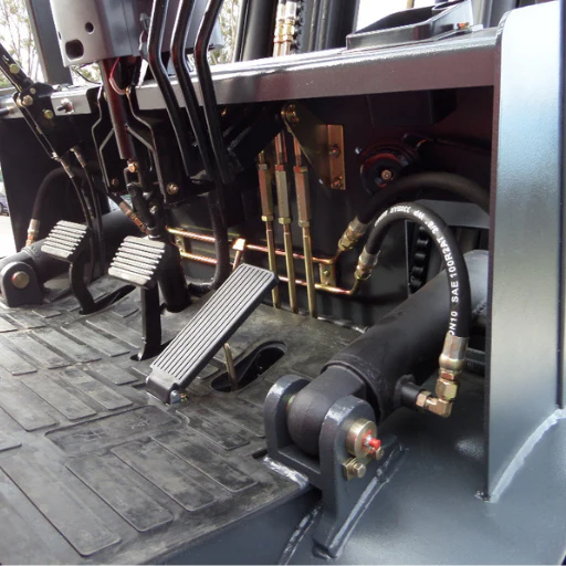 2.5Ton ISUZU C240 Diesel Forklifts - Image 3