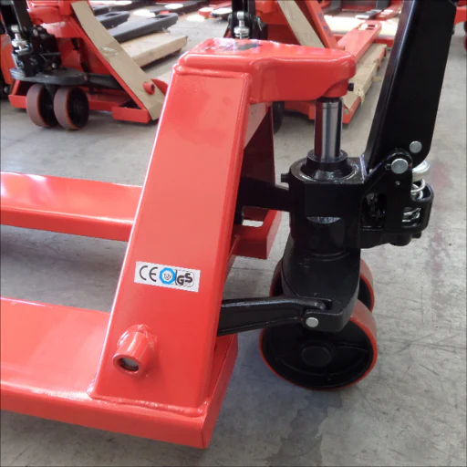 Short & Narrow Pallet Jack 2.5Ton - Image 5
